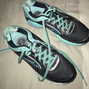 Brooks running shoes 8.5